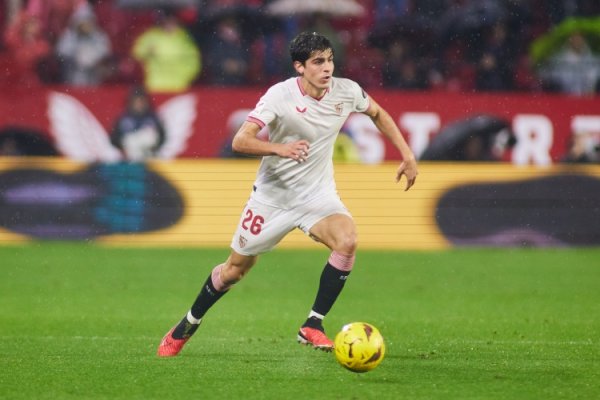 记者：那不勒斯和胡安卢收场个东谈主条约，已奉上1700万欧最终报价