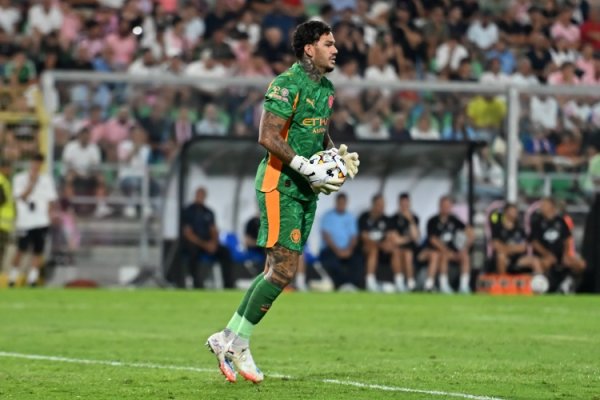 天外：曼城但愿埃德森留队担任一门，他们于今尚未与多纳鲁马筹议