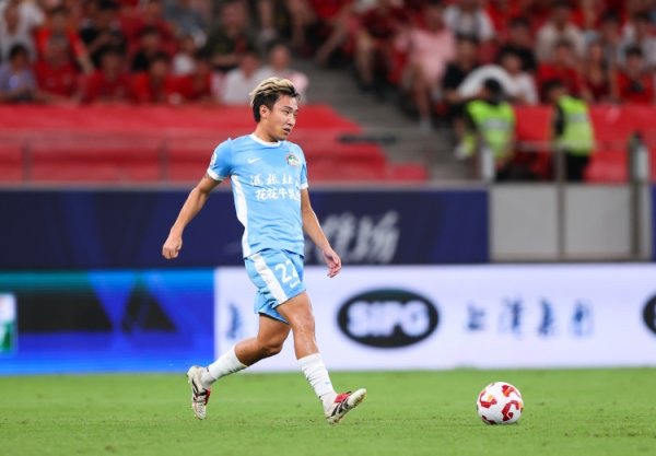 河南球员黄锐烽完成中国顶级联赛100场里程碑，99年齿段第5东说念主