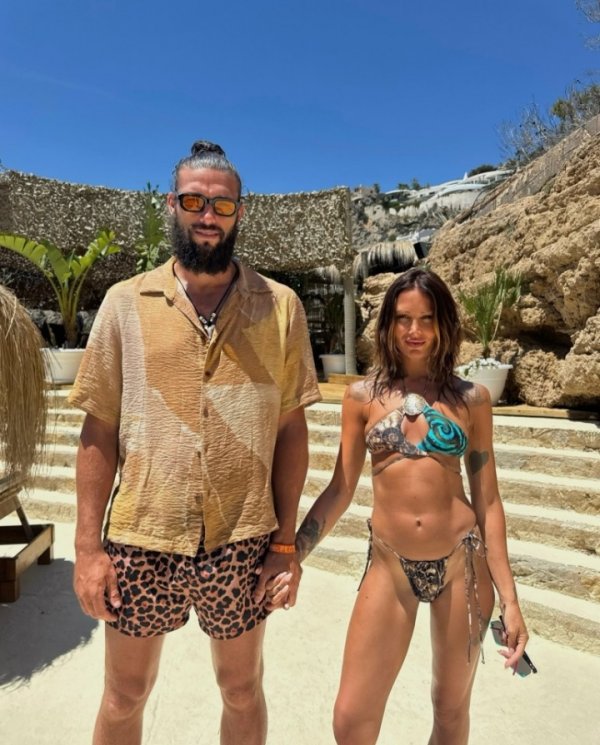 周中被曝分别光速复合！卡罗尔：我和女友仅仅吵架，咱们如故和好