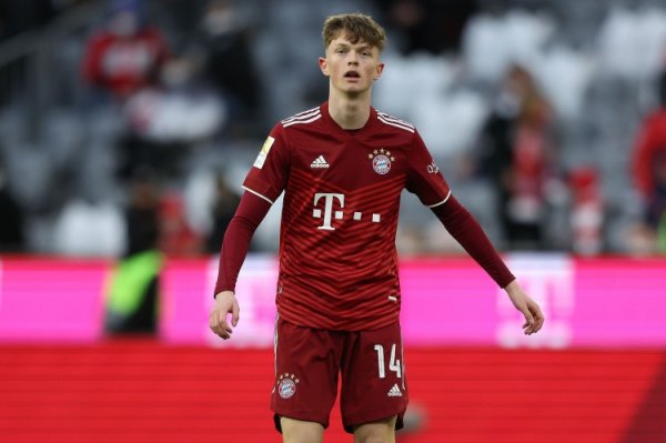 记者：埃因霍温并未淹没签下万纳尔，他们接近与球员谈妥个东说念主条目