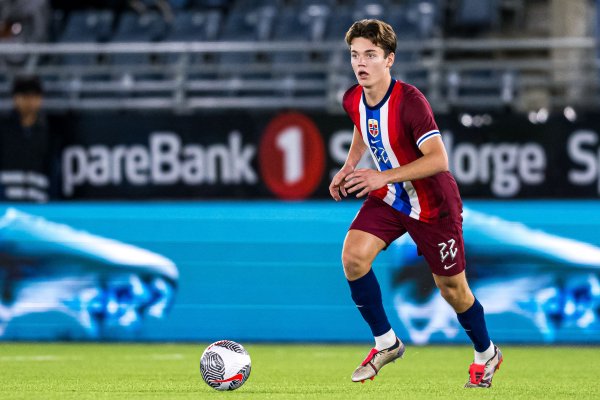 罗马诺：曼城18岁小将尼潘租出米德尔斯堡往复已完成