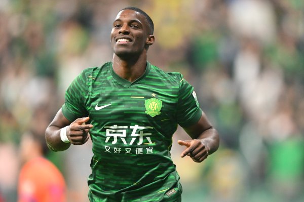 京媒：国安赛前踩场查验达万缺席，仅古加、法比奥两名外助插足