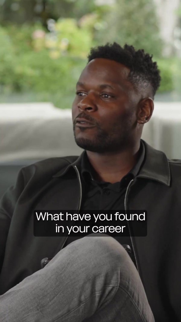 穆勒：梅西是最伟大球员！梅罗齐很狂妄，但梅西更优雅些