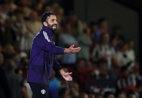 你什么意念念🤨邮报：阿莫林赛后称必须改革，曼联高层将和他语言