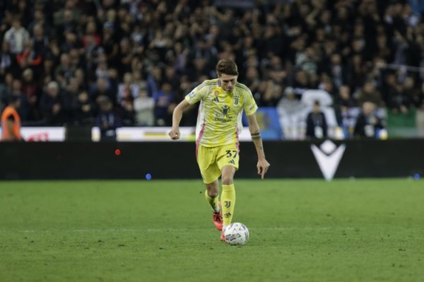 迪马：萨沃纳总价1500万欧加盟诺丁汉丛林，年薪150万欧＋奖金