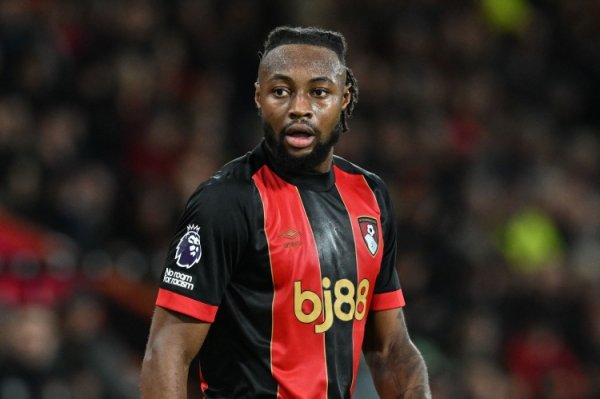 塞梅尼奥：波罗是顶级右后卫，在英超濒临边后卫我总念念诠释注解我方