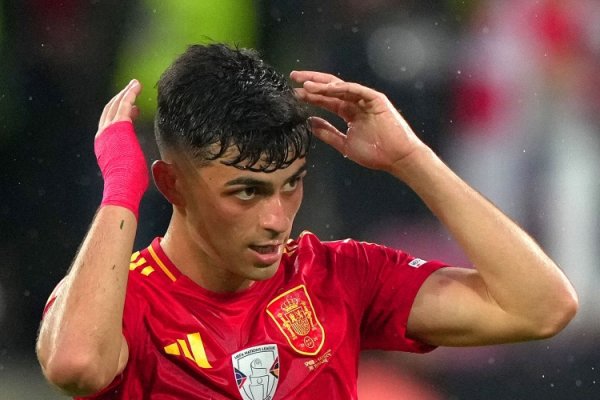 德拉富恩特：咱们需要在驻扎端有所改良，佩德里是寰球顶级球员