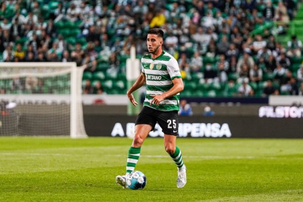 世体：巴萨造就多名左脚中卫，伊纳西奥、穆里略、贝拉尔多等在列