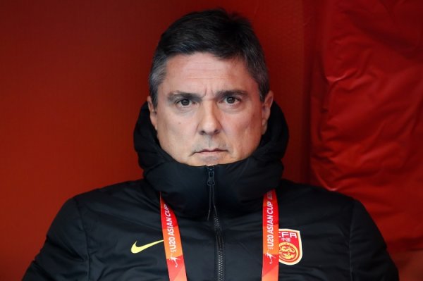 媒体东说念主:东亚杯让久尔杰维奇转正不绝隔绝，此次U23让安东尼奥现形