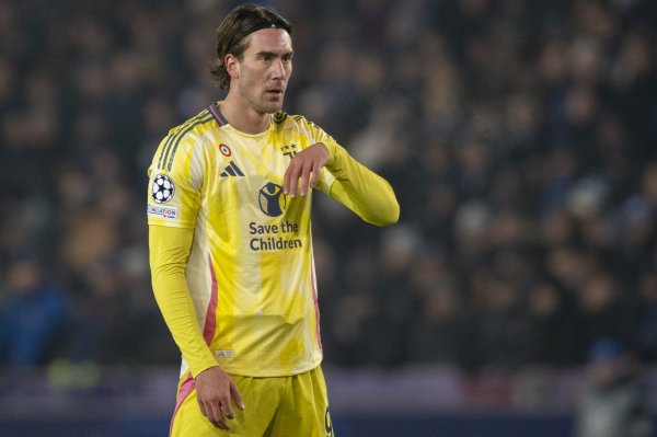 记者：尤文里面时事发生变化，弗拉霍维奇很快就会收到续约公约