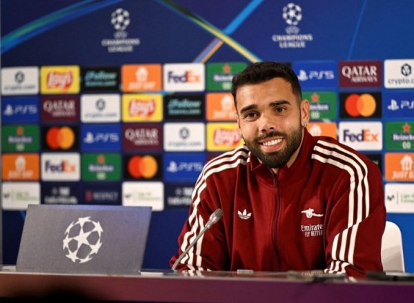 拉亚：站在欧冠半决赛已是不成念念议；手脚枪手为见效而战天经地义