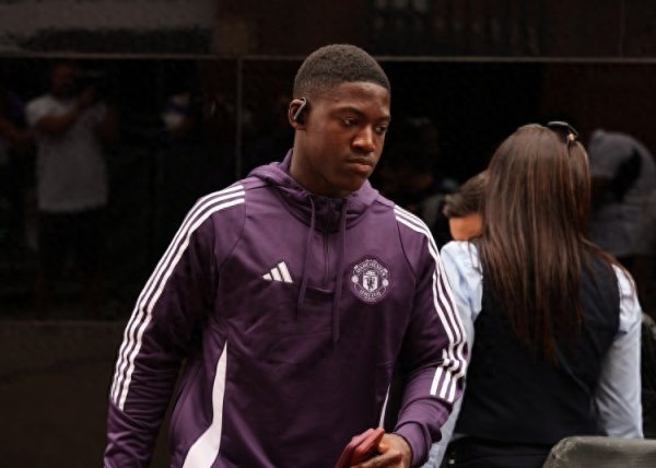 连场替补! 罗马诺: 若梅努仍无法得回契机, 他将再次条目离开曼联