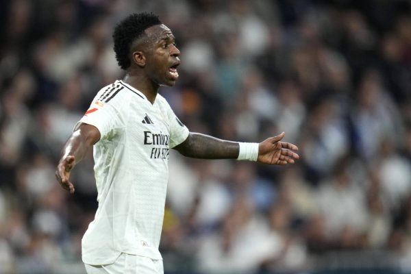 每体：维尼修斯应该再行评估我方，知谈需要改造的是我方而非别东谈主