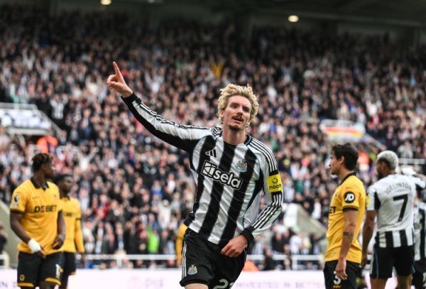 世体：巴萨需警惕纽卡的高空挟制，阿劳霍和克里斯滕森可能首发