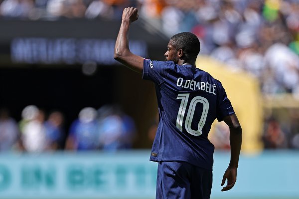 巴黎名宿：登贝莱像在街头踢球的巴西东说念主 对内马尔的伤病感到缺憾