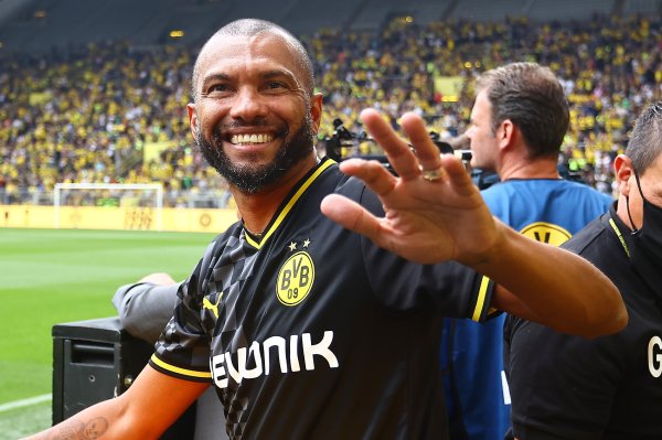 阿莫鲁索：如今的意甲水平比当年稍低，放在今天我不错拿联赛金靴