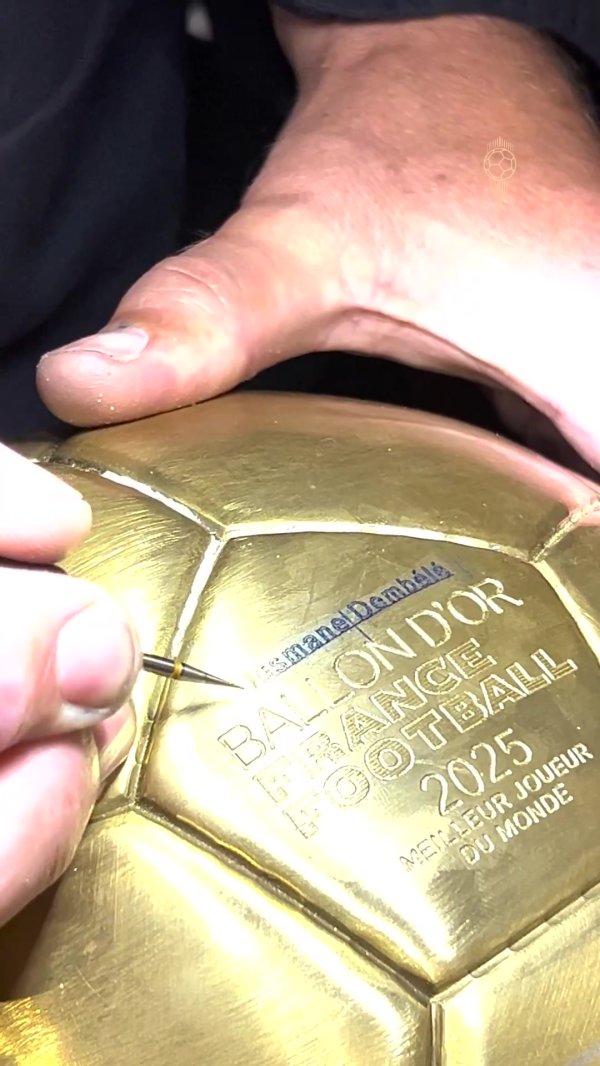 至高荣誉！金球奖官方发布在奖杯上谨记登贝莱名字视频