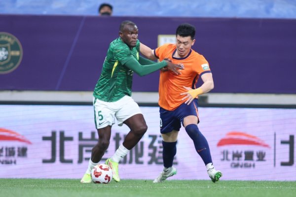 不踢中超踢苏超？冯伯元入选苏超南京队首发，同期段海牛保级大战