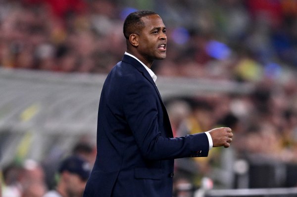 克鲁伊维特：无缘寰球杯让东说念主失望和缺憾 但仍是会抬头挺胸地归国