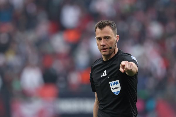 官方：德国裁判茨瓦尔将法则切尔西vs阿贾克斯