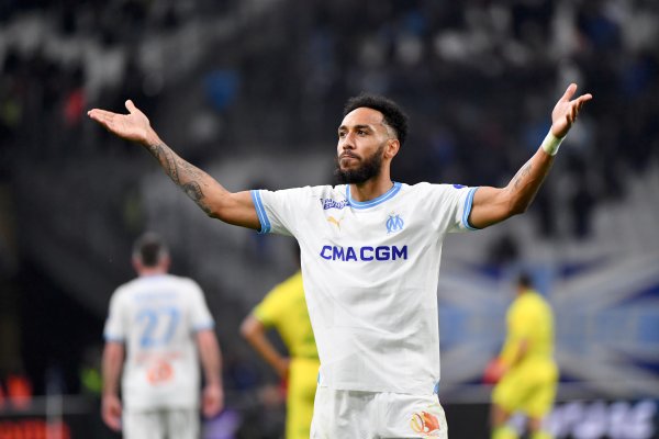 奥巴梅杨动怒裁判：埃默森吃牌疾苦其妙，咱们以致没法和裁判一样