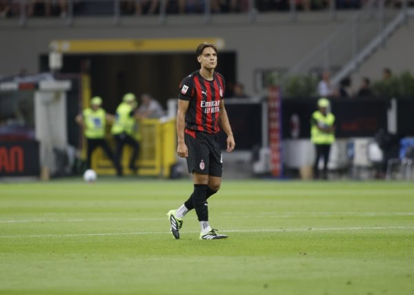 里奇：上半场咱们的弱点太多，下半场有所改善并展现了实力