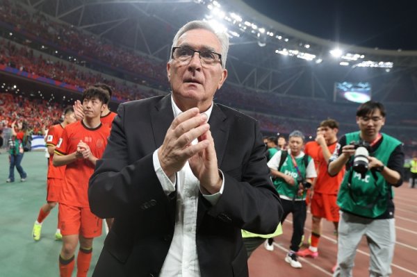 足球报：伊万把最令东谈主失望的资格留给了国足，未作念到知东谈主善任