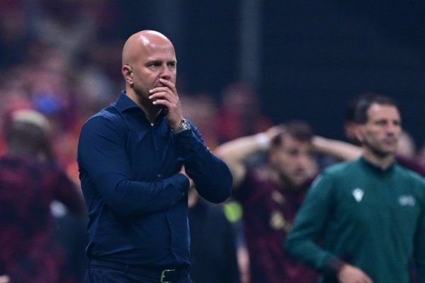 帅位无忧！镜报：首赛季英超冠军的建树，让利物浦不测在低谷换帅