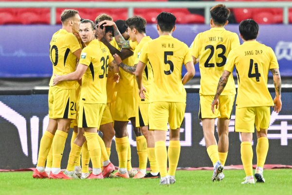 深圳新鹏城贬责层东谈主士：还莫得保级为本人而战，踢申花观点拿分