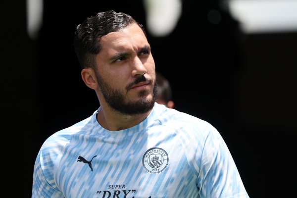 加盟于今谢尔基代表曼城在厚爱比赛出战379分钟，孝敬3球4助攻