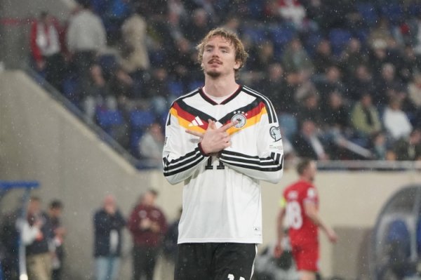 球迷热议沃尔特马德：克洛泽之后最好9号 这即是伊萨克的替代者？