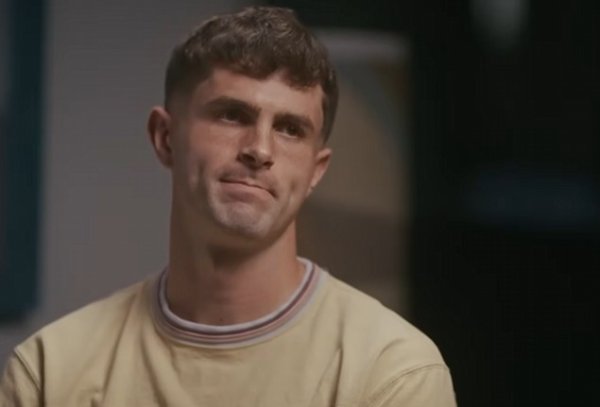 普利西奇：莫德里奇给全队送iphone，以换取无用参加入队典礼