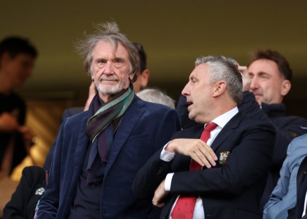 太阳报：拉爵说的是曼联青训智力不成，不是青训球员不成