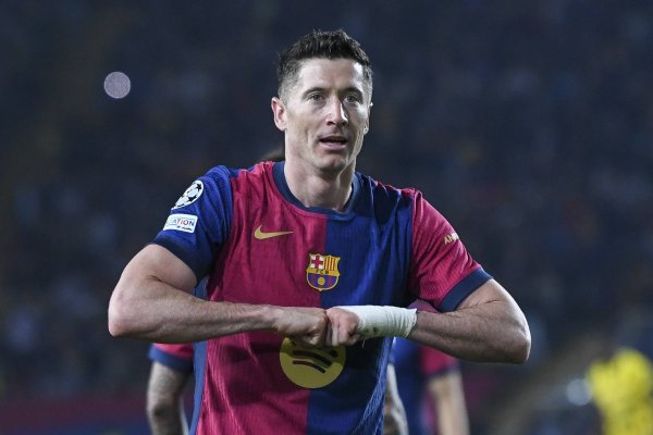 曾要求莱万不进球！记者批巴萨：这招架体育精神，马虎比赛公谈性