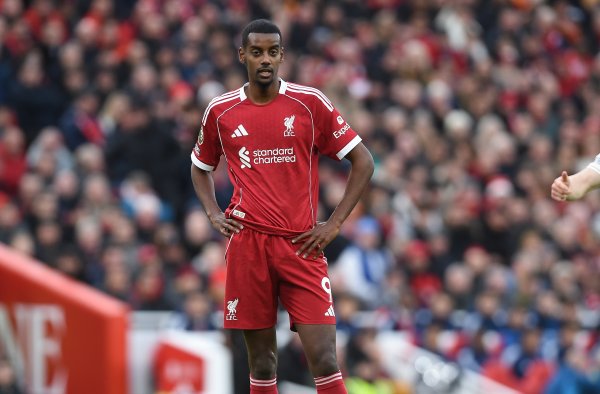 麦卡蒂尔品评伊萨克：没进球就算了以致还走避拼抢，球迷王人嘘他了