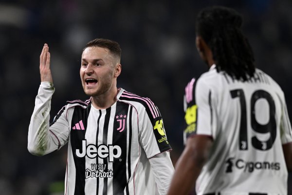 库普梅纳斯：斯帕莱蒂的政策智商太强了，目下球队充满积极的精神