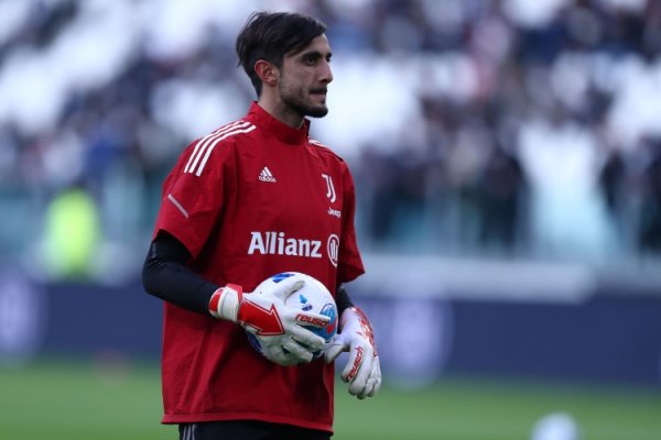 记者：尤文门将佩林肌肉困倦，将缺席对阵乌迪内斯的意杯比赛